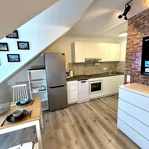 Neu Eingerichtete Im Stadtzentrum Mit W-lan,netflix, Amazon Prime Sweet Apartment
